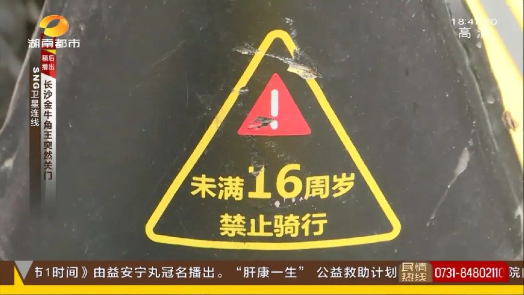 DƬ